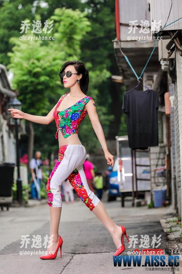 爱丝合集：绿茵场的黑丝美学，谁说不能自由奔跑？