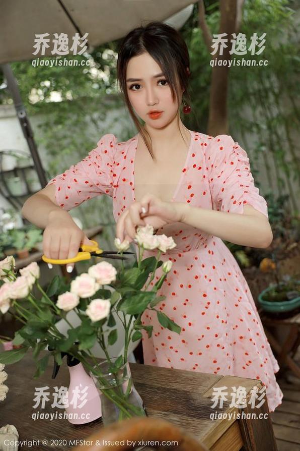 MFStar模范学院-Ellie艾栗栗 MFStar模范学院 - 豹纹图集大公开,Ellie艾栗栗教你四种不同穿法,下载后让你成为校园里的小豹子!