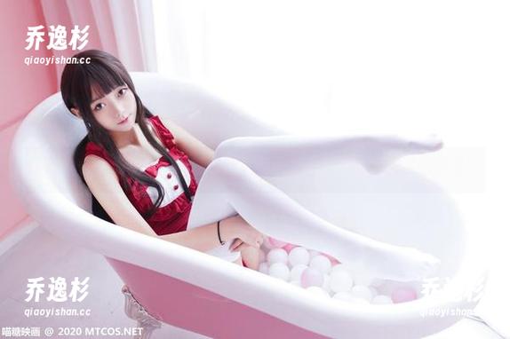 谁说女仆不能叛逆？喵糖映画私房图片带你看胶衣短发的风采！