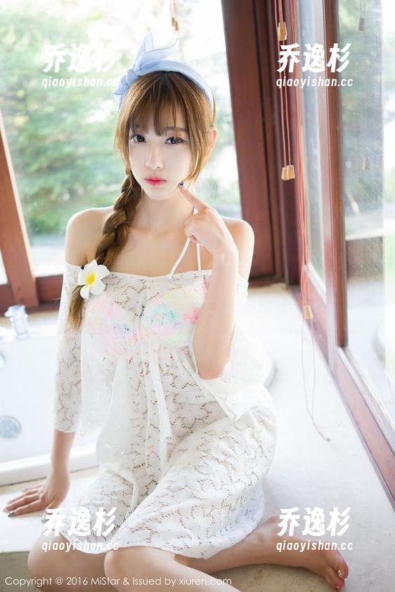 MiStar魅妍社 - 兔女郎丽Yovi的最新写真，不怕出镜，绝对天真无邪？