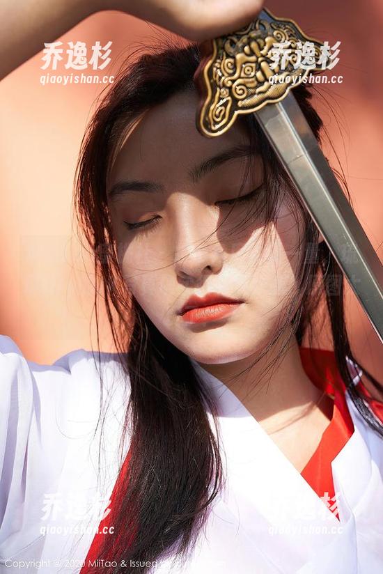 MiiTao蜜桃社-琉璃lily MiiTao蜜桃社 - 换个角度再量一量,琉璃lily的JK写真确实很有层次感,原图太赞了!