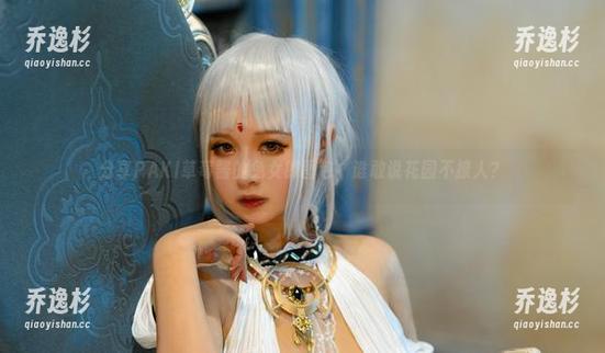 PAKI草莓酱 分享PAKI草莓酱的兔女郎图包,谁敢说花园不撩人?