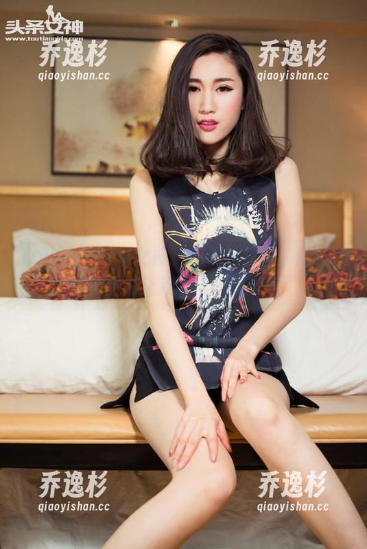 TouTiao头条女神-童安琪 TouTiao头条女神 - 这组写真里,童安琪的美足总让我想“一探究竟”