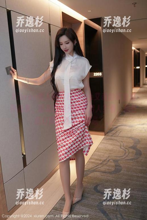 Xiuren秀人网-Evelyn艾莉 Xiuren秀人网 - Evelyn艾莉的职业装作品集,谁说西装只属于男人?看,她轻松打破了这一“禁忌”。