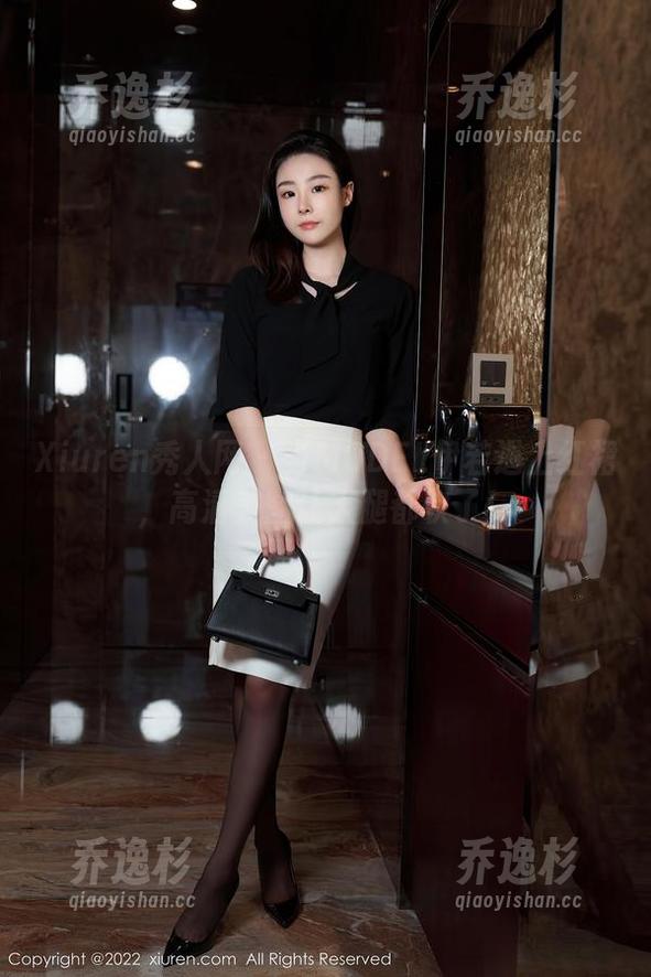 Xiuren秀人网 - 当MODEL伊若遇上红裙，高清美图让人腿都软了！