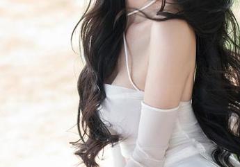 Xiuren秀人网 – 双笙Alina的厨房:又好吃又好看的写真图包!