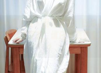 Xiuren秀人网 – 私拍直击：田冰冰在体操服中的曼妙姿态，谁还不想多看几眼呢？
