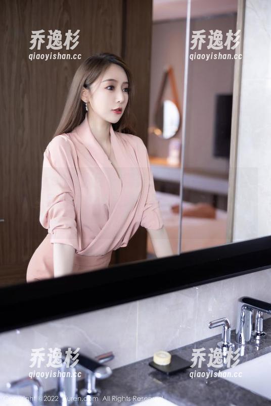 Xiuren秀人网 - 糯美子公开瑜伽原图全集，身材曲线让人想多看一眼，但又不好意思