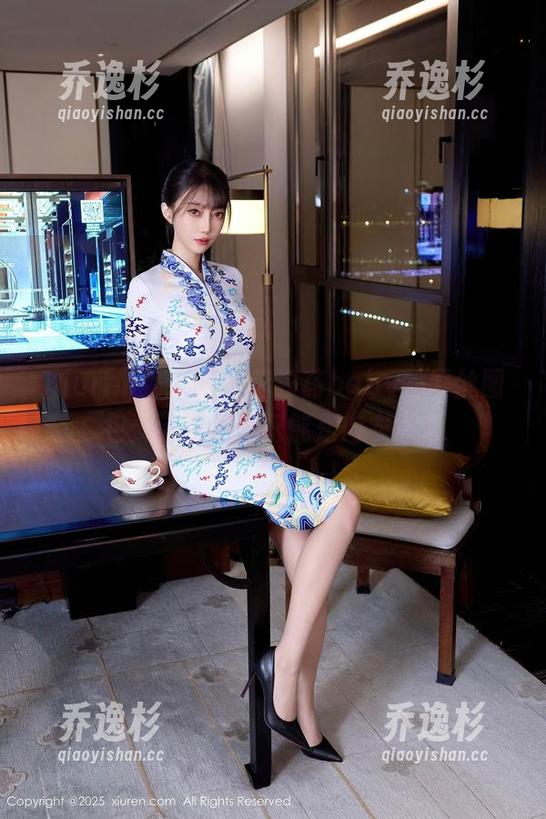Xiuren秀人网 - 萌汉药baby的黑丝图包：谁说黑丝只能是内衣秀？