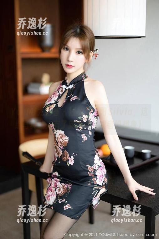 YouMi尤蜜荟-易阳Silvia YouMi尤蜜荟 - 短裙与易阳Silvia,这组写真让人有了新想象(或者旧想象)