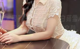 YouMi尤蜜荟 – 清凉一夏:白茹雪Abby泳衣图集,水边的疯癫和宁静。