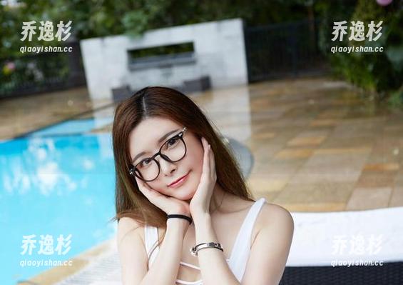 YouWu尤物馆 - Kely香香的瑜伽，网盘里的绝美惹火图，下载吗？