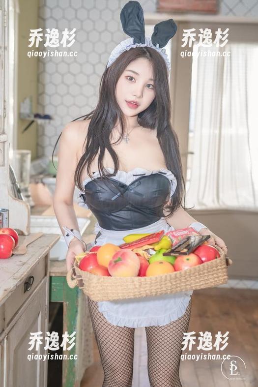 在最新的更新中，Zzyuri的美脚作品绝对超出你的想象。
