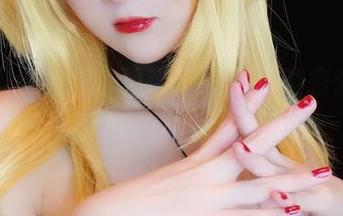 一小央泽私拍：背带裤让人想谈恋爱？晚安打卡，我是认真的哦！