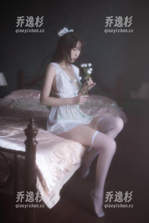 私房泳装合集：不呆猫带你看抖娘与獒犬的海边欢闹