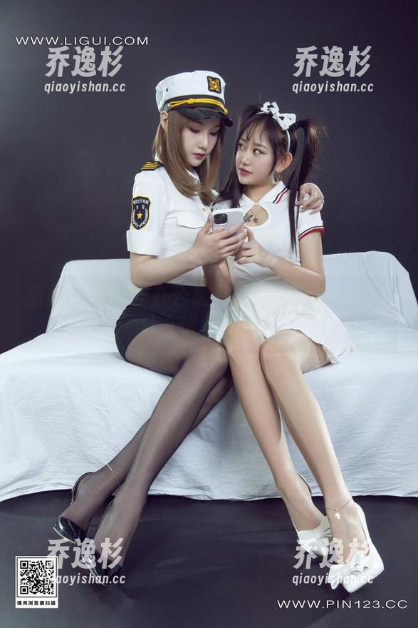 丽柜 - 佳怡的办公室私拍：你的桌上物有什么话要说吗？