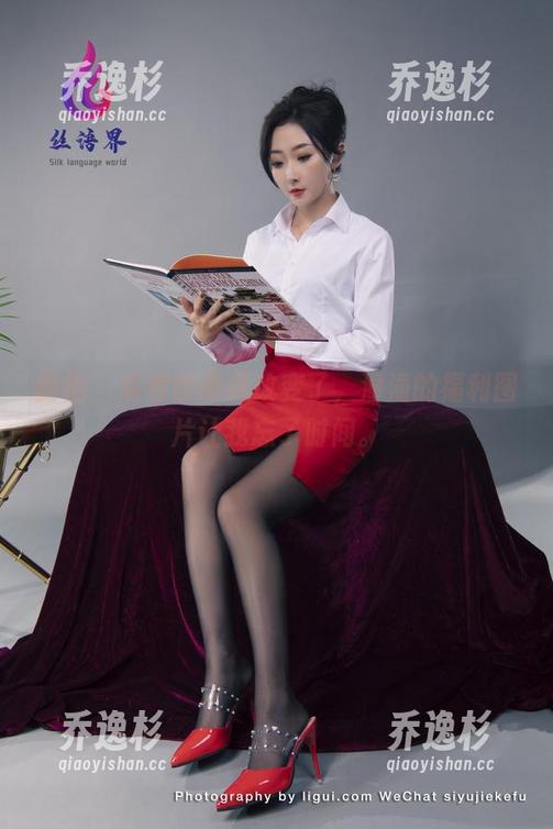 丽柜-潼潼 丽柜 - 毛衣的画风改变了,潼潼的福利图片让我忘了时间。