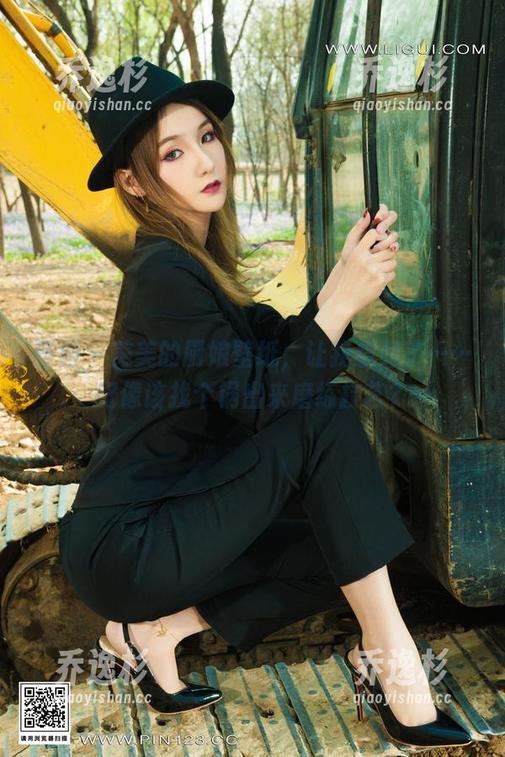 丽柜-美美 丽柜 - 美美的厨娘壁纸,让我想起了……好像该找个锅出来磨练技艺?