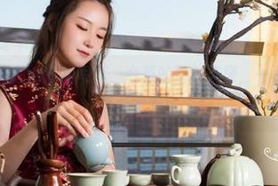 克拉女神 – 大阳的短裙写真，今夏的壁纸选择，一不小心就成了风尚指南！