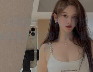 微密圈 – 精选婚纱，厚重的白纱和轻盈的周妍希谁会成为最终的主角？难道真需要投票？