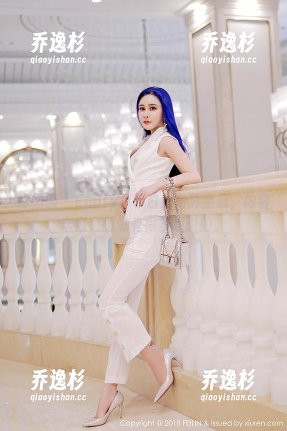 嗲囡囡 - Emily尹菲白丝写真全集，内容丰富，感觉有很多想说的。