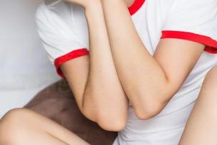头条女神 – 无圣光的状态，才像是温心怡自己的奶牛芭比，太本色了，哈哈。