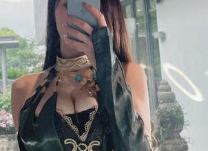 微密圈 – 520小玉吃果冻全套图包，评论区别打架，快来聊聊谁是适合这“献礼”的人？