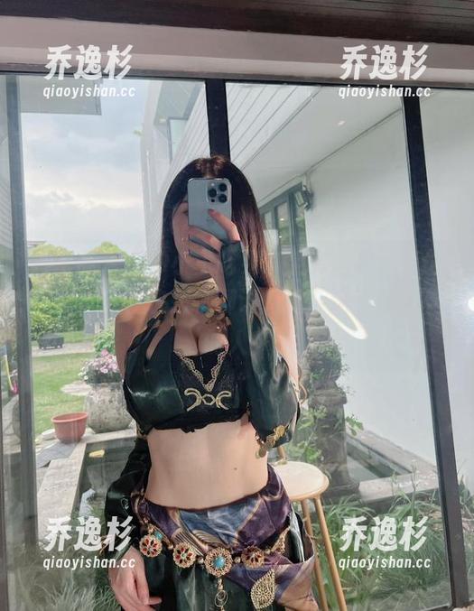 微密圈 - 520小玉吃果冻全套图包，评论区别打架，快来聊聊谁是适合这“献礼”的人？