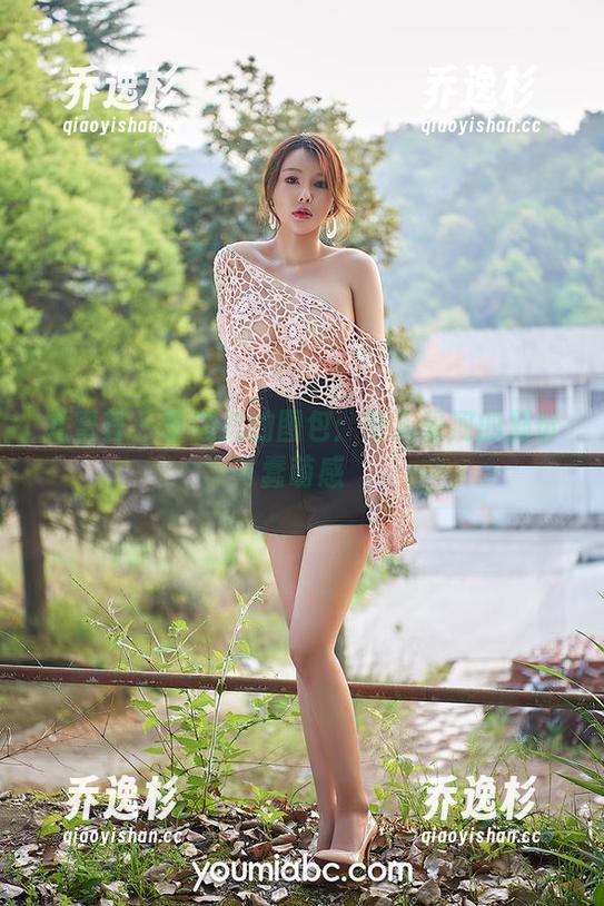 尤蜜荟-李芯儿 尤蜜荟 - 李芯儿的图包:坠入爱河的那份蠢萌感