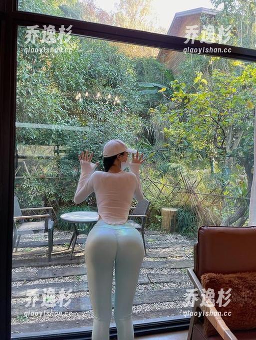 微密圈 - 说好的吊带，结果看见的是美腻的风景，左公子666，你这图片太有魔力了，资源还不够？