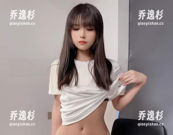 布丁大法的护士梦，更新美图让人想多了！