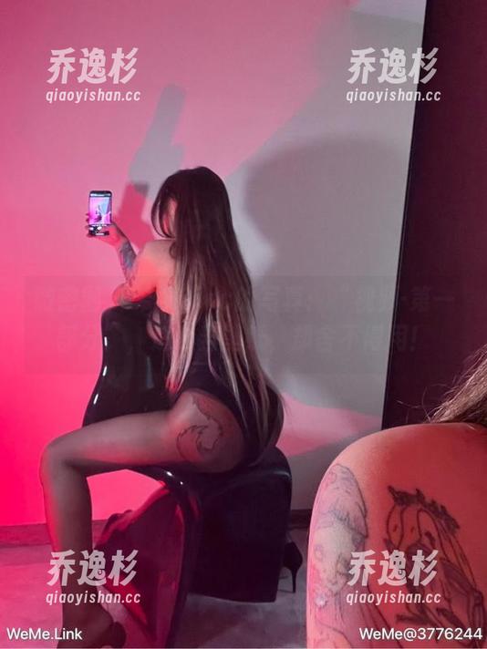 微密圈 - 希希Gina的写真：“视频-第一部分”，适合当壁纸，却舍不得用！
