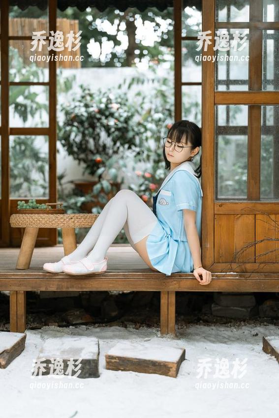 幼水铃衣 幼水铃衣出品的照片合集,没有初音未来的色彩就算啥事儿呢——聊聊兔子洞吧。