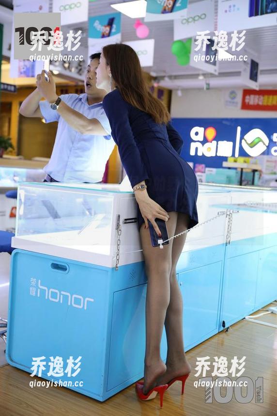 异思趣向 - 高清原图中的野性美——美子的职业包臀裙黑丝妥妥是办公室的‘秘密武器’！