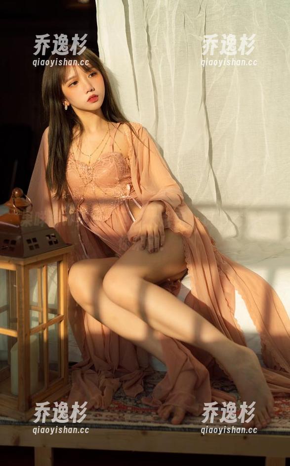 果咩酱w美图：网袜大解密，资源满满等你来拿！