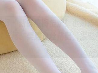 森萝财团 – 新鲜原图出炉!小奶糕Milky送上双马尾、美腿白丝搭配,怎能不喜欢?
