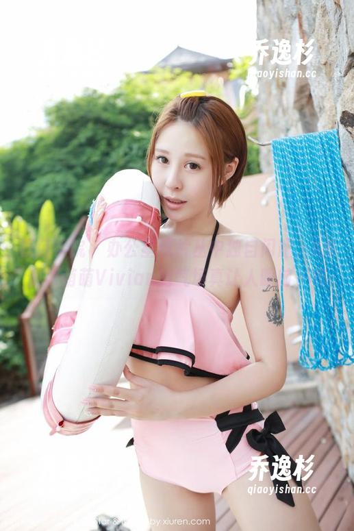 模范学院 - 办公室图片丛中独自闪耀，K8傲娇萌萌Vivian的气场真让人眼前一亮