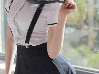 模范学院 – SiByl李思宁的油亮图片，感觉每一张都是在炫耀皮肤光泽度。