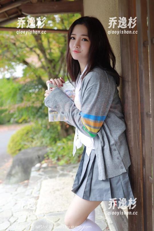 模范学院 - 人间荒糖的天台写真合集，低调奢华得令人咋舌
