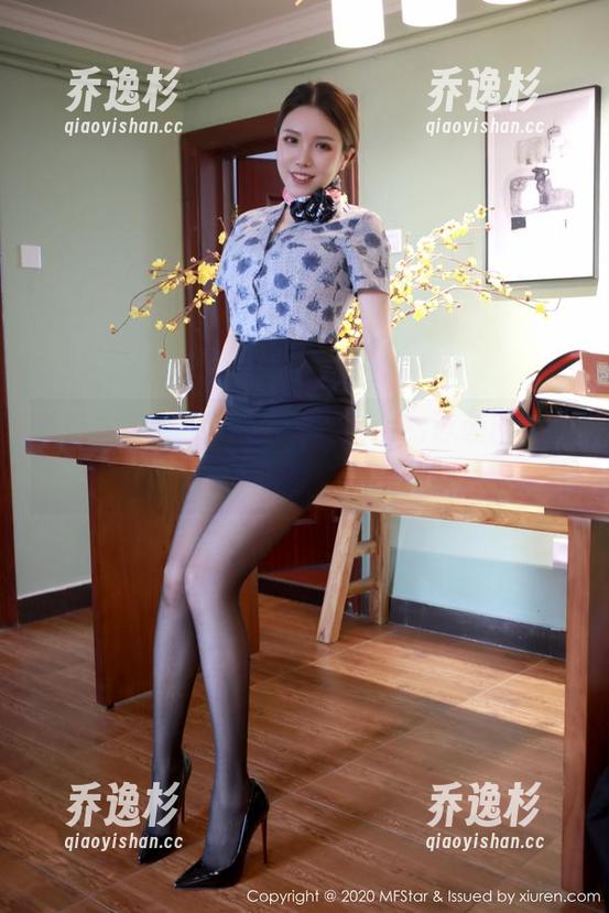 模范学院-苏西-susie 模范学院 - 观看苏西-susie的泳装图包,忍不住想着她的泡泡浴和我!