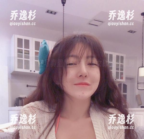 樱晚gigi在写真里悄悄玩起兔女郎的心思游戏