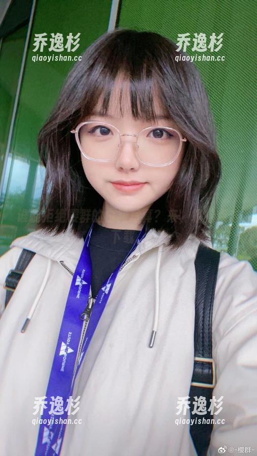 樱群 谁能拒绝樱群的白裙写真?来,轻松点击下载。