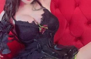 微密圈 – 白色写真，水蜜桃米米，你这模特的不争气真令人好奇。