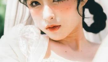 这一波清水由乃的精选套图，泰丝机娘甜得像软件更新闪退！