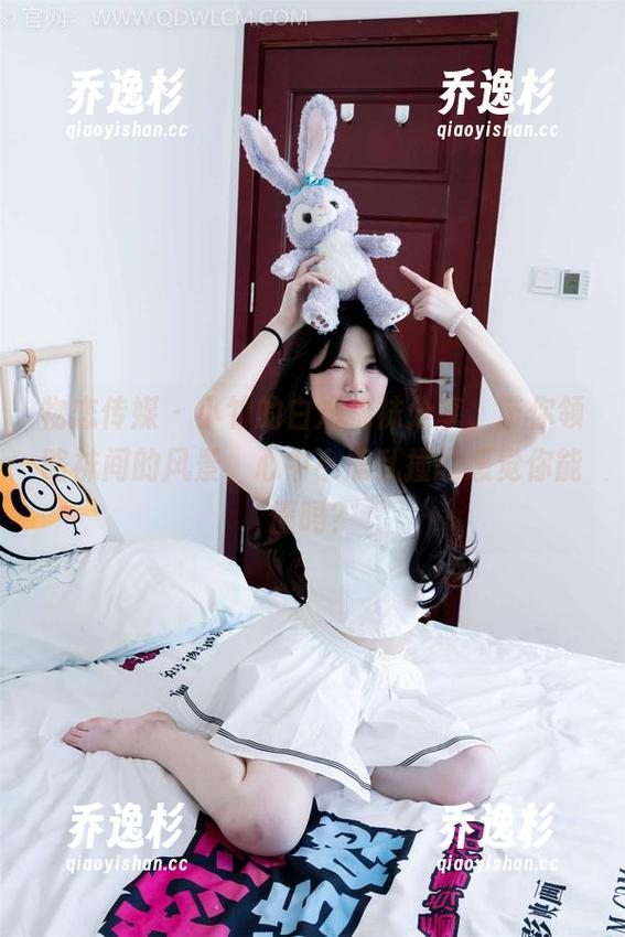 物恋传媒-小竹 物恋传媒 - 小竹的白短棉袜分享,带你领略袜间的风景,心中小鹿乱撞的感觉你能懂吗?