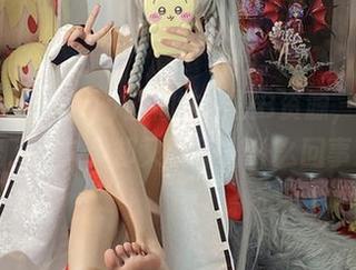 这组白栎Shirly的桐生桔梗B资源，让我思索了好久，却又说不出什么回事。