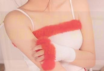 神楽坂真冬的“黄粱美梦”:她的作品集让人陷入甜蜜的困惑中,精选得让人不知所措。