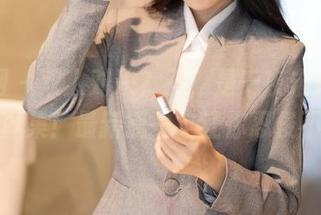 秀人网 – 双人对决？不，是千夜未来的双人写真集！最新篇一定让你忍俊不禁！