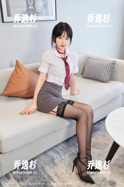秀人网 - 看！镂空里的杨晨晨Yome，多高清才够壁纸的配金！