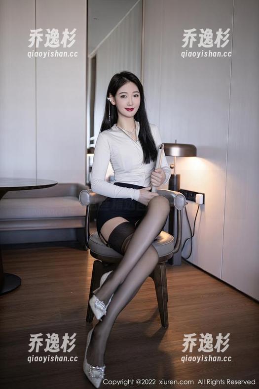 秀人网-梦娜Vanessa 秀人网 - 告别冷漠,梦娜Vanessa的温柔在这些精选图片里发光